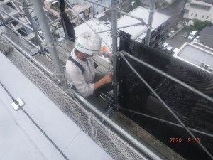 台風養生施工中